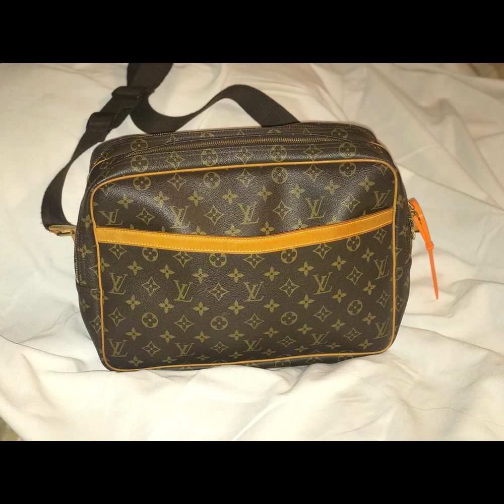 Louis Vuitton messenger bag - Picture 1 of 5